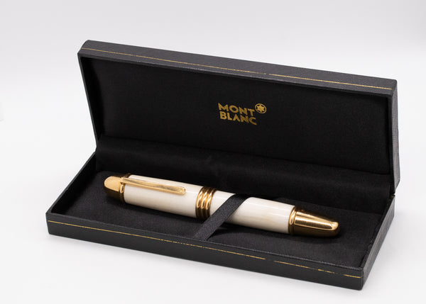 *French Bry & Co Paris 1970 Montblanc Fountain Pen In 18Kt Yellow Gold & Bakelite