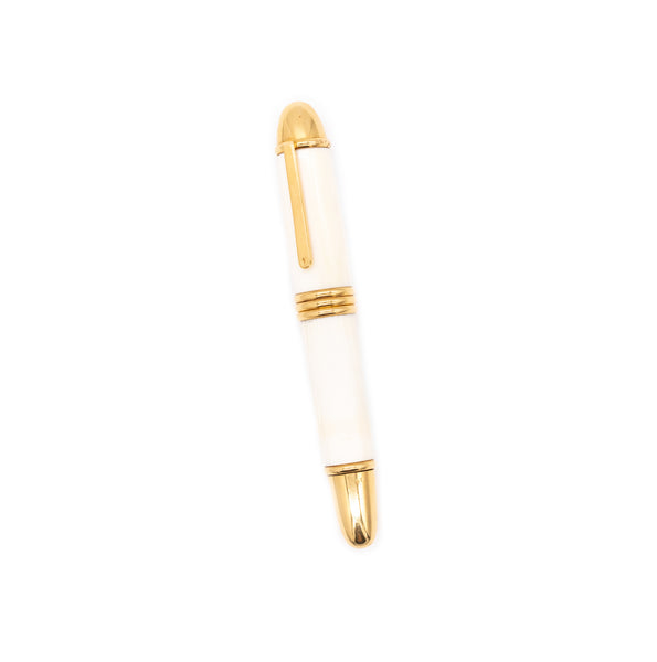 *French Bry & Co Paris 1970 Montblanc Fountain Pen In 18Kt Yellow Gold & Bakelite
