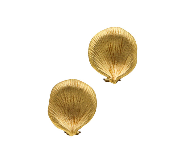 Angela Cummings Studio 1993 Textured Petals Earrings in 18Kt Yellow Gold