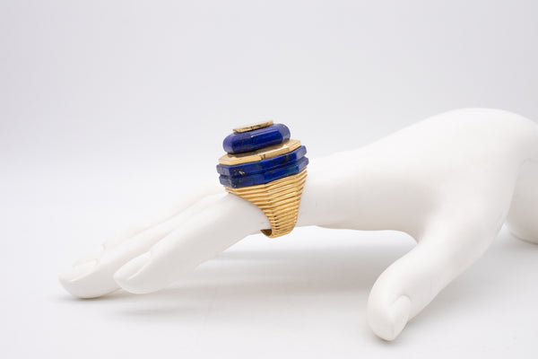 ROBERT WANDER 1970 RARE 18 KT GOLD STATEMENT GEOMETRIC RING WITH LAPIS LAZULI