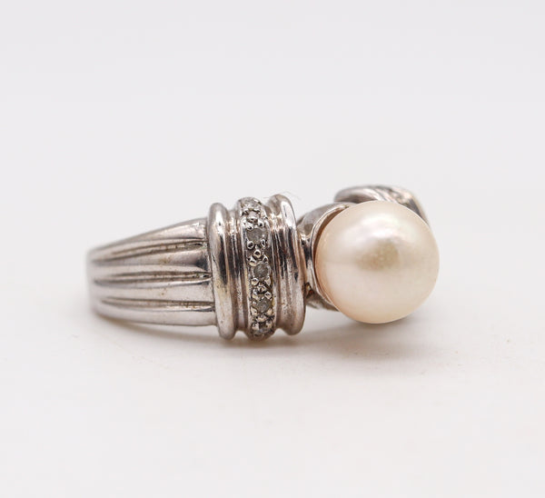 Contemporary Set Of Ring & Earrings In 14Kt Gold With Diamonds & 7 mm White Pearls