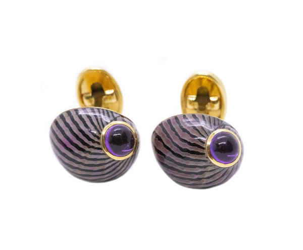 SEAMAN SCHEPPS, TRIANON 18 KT GOLD CUFFLINKS SHELL WITH AMETHYST