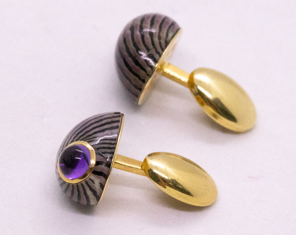 SEAMAN SCHEPPS, TRIANON 18 KT GOLD CUFFLINKS SHELL WITH AMETHYST