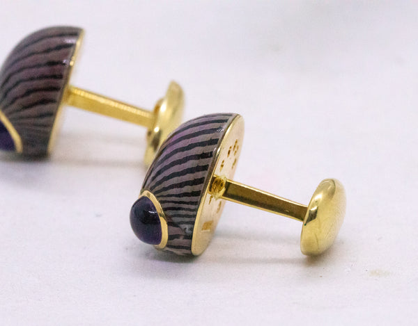 SEAMAN SCHEPPS, TRIANON 18 KT GOLD CUFFLINKS SHELL WITH AMETHYST
