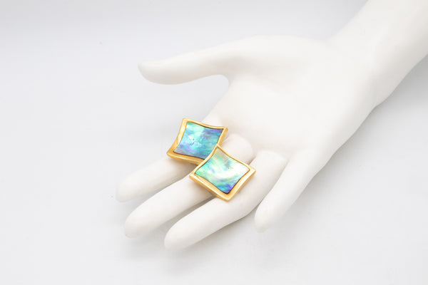 ANGELA CUMMINGS RARE 18 KT YELLOW GOLD EARRINGS WITH ABALONE SHELL