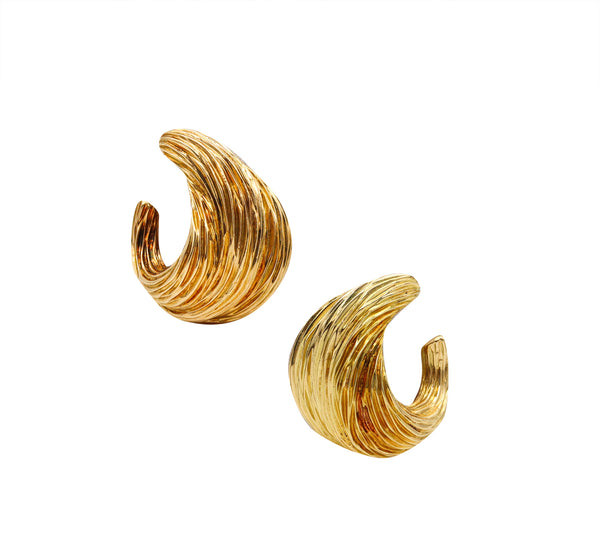 FRED PARIS 1960 Flames Curved Clips-On Earrings In Textured 18Kt Yellow Gold