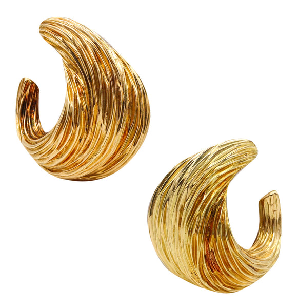 FRED PARIS 1960 Flames Curved Clips-On Earrings In Textured 18Kt Yellow Gold