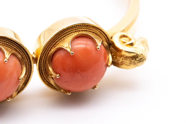 BRITISH ETRUSCAN REVIVAL 19 KT GOLD BRACELET WITH CORALS