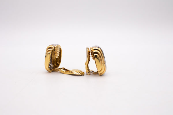 VAN CLEEF & ARPELS ART-DECO 18 KT GOLD EARRINGS WITH 2.70 Ctw IN VS DIAMONDS