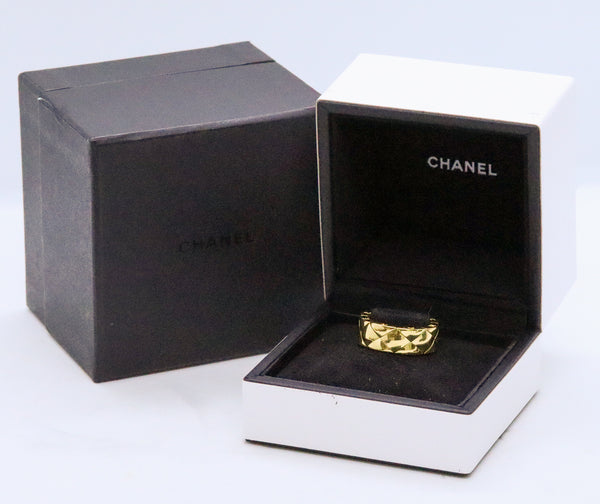 CHANEL FRANCE 18 KT MATELASSE GEMSTONES RING