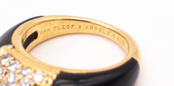 VAN CLEEF & ARPELS 1970 PARIS 18 KT PHILIPPINES RING WITH VS DIAMONDS AND ONYX