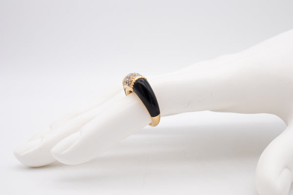 VAN CLEEF & ARPELS 1970 PARIS 18 KT PHILIPPINES RING WITH VS DIAMONDS AND ONYX