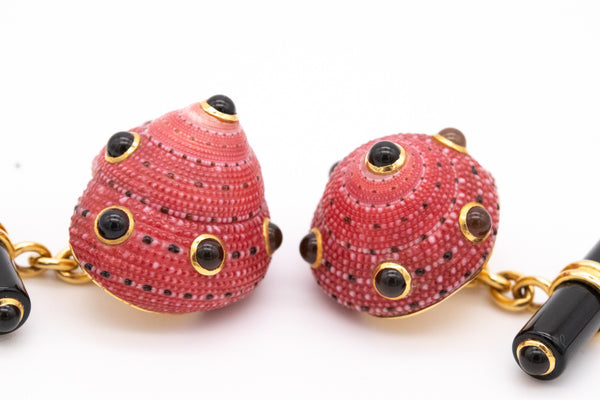 SEAMAN SCHEPPS, TRIANON 18 KT GOLD SHELL CUFFLINKS WITH GEMSTONES