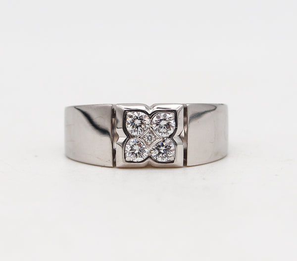 Van Cleefs And Arpels Paris Quatrefoil Ring In 18Kt White Gold With 5 VVS Diamonds