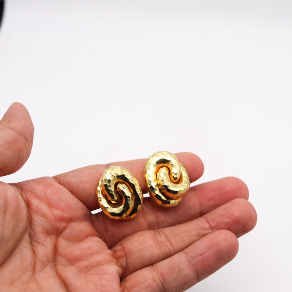 -Henry Dunay New York Knots Clip On Earrings In Faceted 18Kt Yellow Gold
