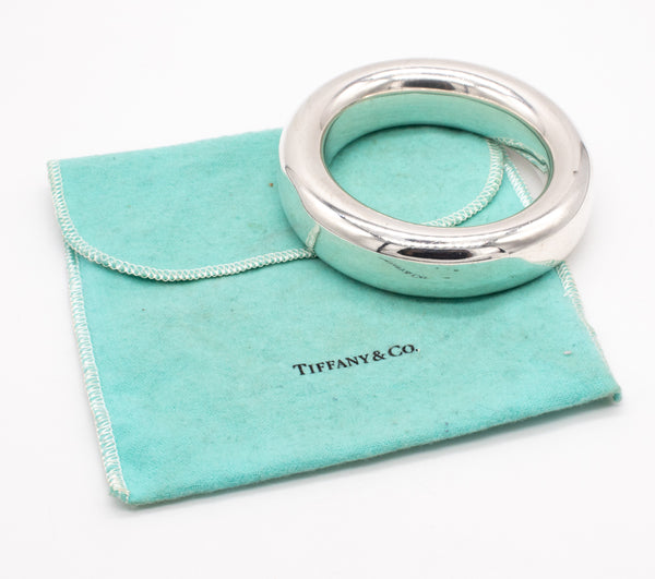TIFFANY & CO 1981 BY ELSA PERETTI LARGE DOUGHTNUT BANGLE IN STERLING SILVER