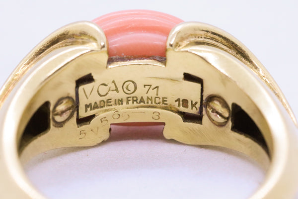 VAN CLEEF & ARPELS VCA, PARIS 18 KT RING WITH DIAMONDS AND PINK CORAL