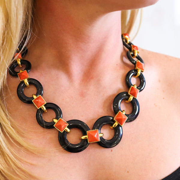 Aldo Cipullo 1970 Graduated Necklace In 18Kt Gold With Coral And Onyx