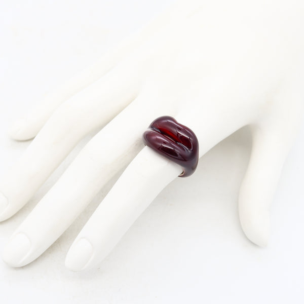 *Solange Azagury-Partridge British Hot-lips ring in .925 sterling silver with metallic Red Enamel