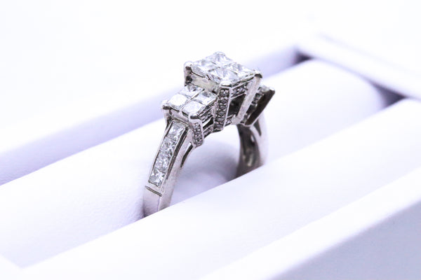 PRINCESS CUT 2.96 CT DIAMONDS 14 KT GOLD RING
