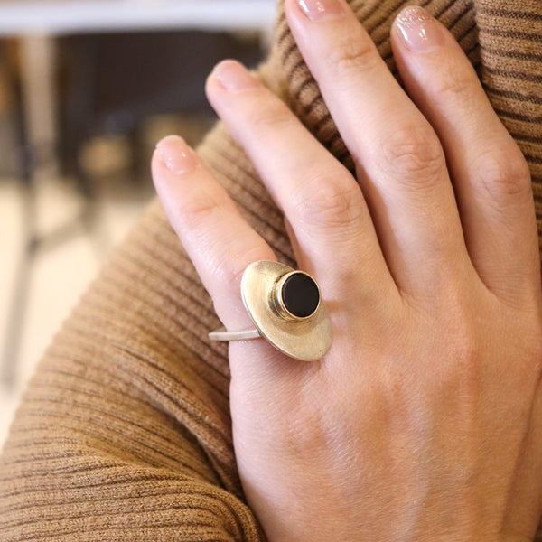 -Pierre Cardin 1970 Paris Geometric Sculptural Ring In 14Kt Yellow Gold Sterling And Onyx