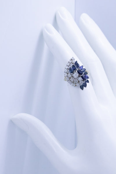 SAPPHIRES AND DIAMONDS 14 KT COCKTAIL RING
