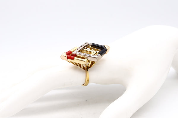 BOUCHERON 1960 PARIS 18 KT GEOMETRIC COCKTAIL RING WITH DIAMONDS CORAL & ONYX