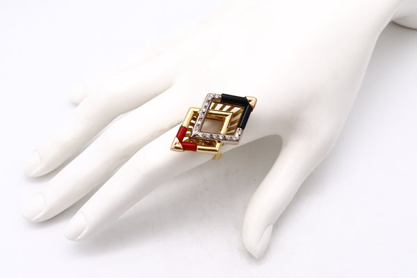 BOUCHERON 1960 PARIS 18 KT GEOMETRIC COCKTAIL RING WITH DIAMONDS CORAL & ONYX