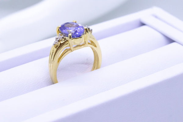 TANZANITE & DIAMONDS 14 KT RING
