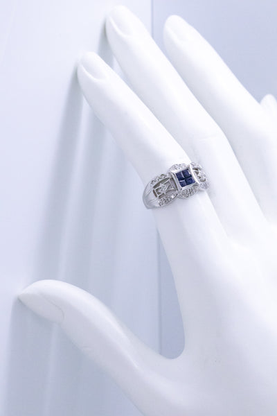 BLUE SAPPHIRE & DIAMONDS 18 KT GOLD SET