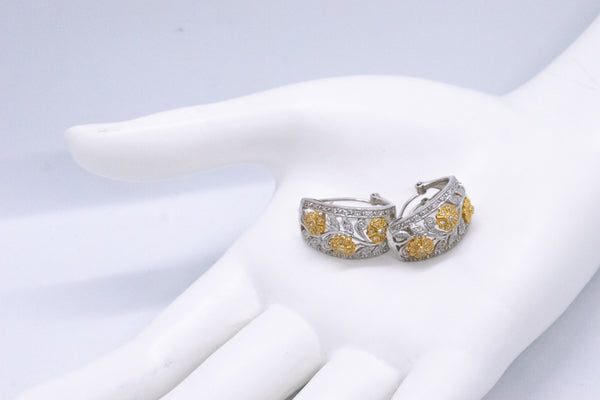 FLOWER DESIGN 14 KT TWO TONES SET WITH DIAMONDS