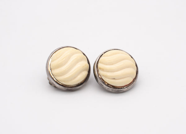 MODERNIST 1970'S STERLING SILVER & 14 KT EARRINGS WITH NATURAL CARVINGS