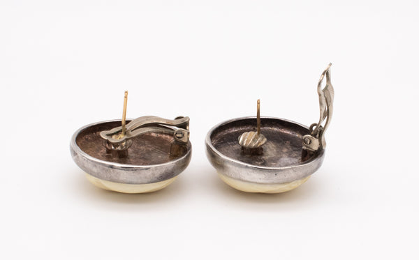 MODERNIST 1970'S STERLING SILVER & 14 KT EARRINGS WITH NATURAL CARVINGS