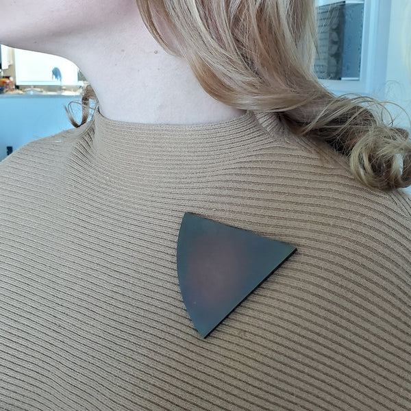 -Thomas Gentille 1970 Geometric Triangular Pendant Brooch In 18kt Gold And Bronze