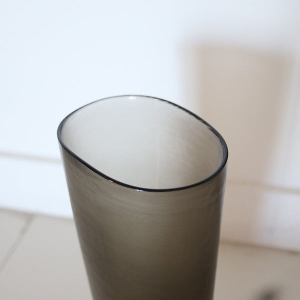 PAOLO VENINI 1955-56 For Venini & Co. Sommerso Insiso Art Glass Tall Vase