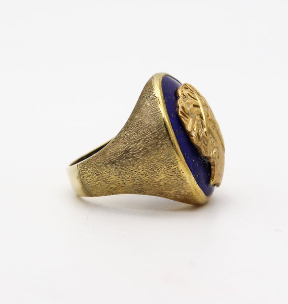 NEOCLASSICAL REVIVAL 1960 Hercules Cocktail Ring In 14Kt Gold With Lapis Lazuli