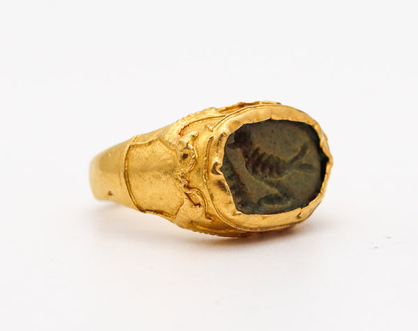 ANCIENT EGYPT-PERSIA 300 BC Intaglio Seal Ring In 23Kt Gold & Falcon In Faience