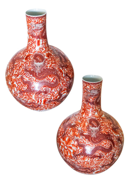 QING DINASTY 1915 Pair Of Decorative Vases With Dragons In Glazed Porcelain