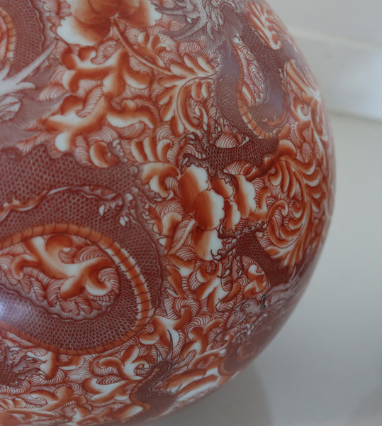 QING DINASTY 1915 Pair Of Decorative Vases With Dragons In Glazed Porcelain