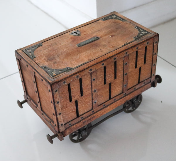TRAIN-WAGON 1900 Antique Desk Cigar Box With Wheels In Oak Wood & Bronze