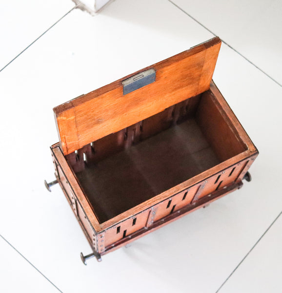 TRAIN-WAGON 1900 Antique Desk Cigar Box With Wheels In Oak Wood & Bronze