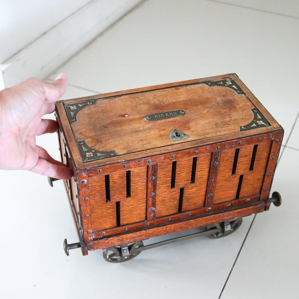 TRAIN-WAGON 1900 Antique Desk Cigar Box With Wheels In Oak Wood & Bronze