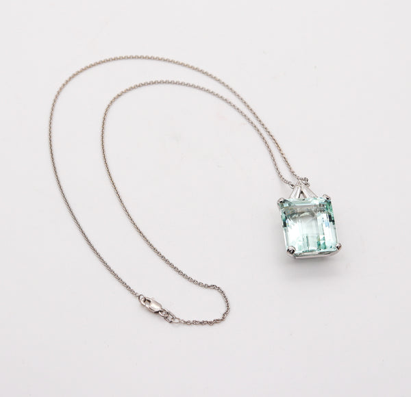 CLASSIC Modernist Necklace In 18Kt Gold With 32.76 Ctw Aquamarine & Diamonds