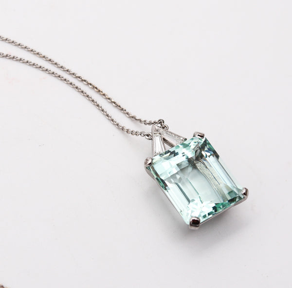 CLASSIC Modernist Necklace In 18Kt Gold With 32.76 Ctw Aquamarine & Diamonds