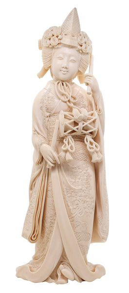 DOHAKU Tokyo School Meiji 1890 Carved Okimono Of Bijin Standing Draped Figure