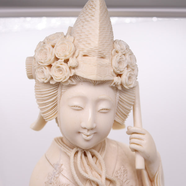 DOHAKU Tokyo School Meiji 1890 Carved Okimono Of Bijin Standing Draped Figure