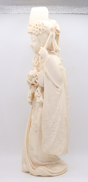 DOHAKU Tokyo School Meiji 1890 Carved Okimono Of Bijin Standing Draped Figure