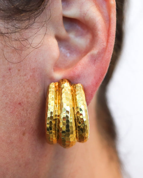 DAVID WEBB 1970 Hammered Hoops Clips Earrings In Solid 18Kt Yellow Gold