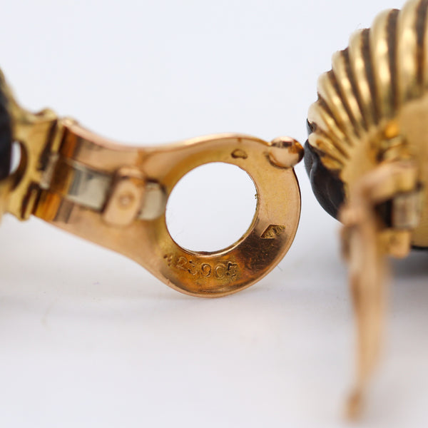 -Van Cleef & Arpels 1970 Paris Clips On Earrings In 18Kt Gold With Carved Wood
