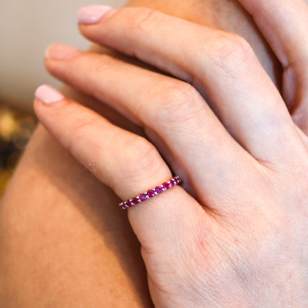 ETERNITY Ring In 18Kt White Gold With 1.10 Ctw In Vivid Red Rubies